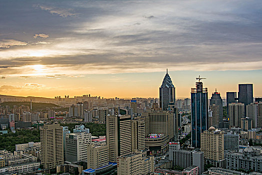 乌鲁木齐城市风光天际线全景