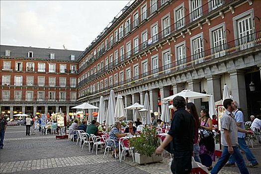 游客,街边咖啡厅,马约尔广场,马德里,西班牙