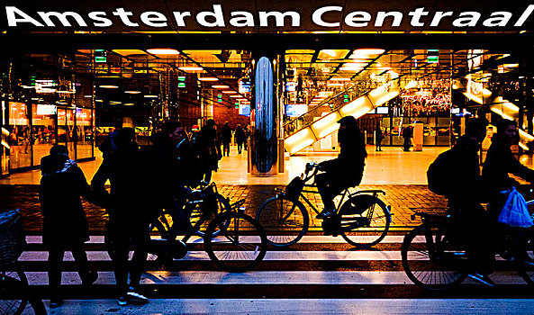 人行横道,骑车,正面,入口,阿姆斯特丹,中央车站,荷兰