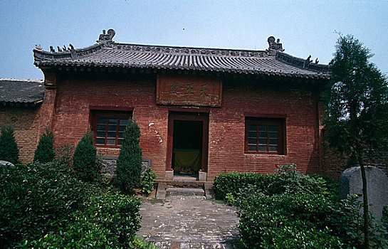 河南偃师市唐僧寺