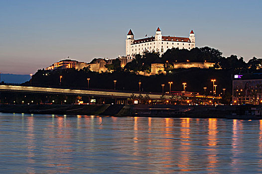 布拉迪斯拉瓦,城堡,黃昏,斯洛伐克,欧洲
