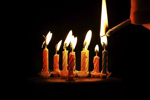 点燃,蜡烛,生日蛋糕