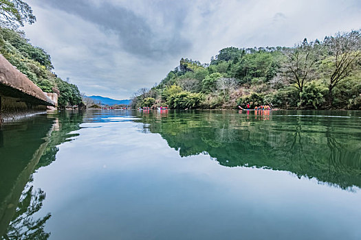 福建省武夷山国家风景名胜区丹霞地貌自然风光