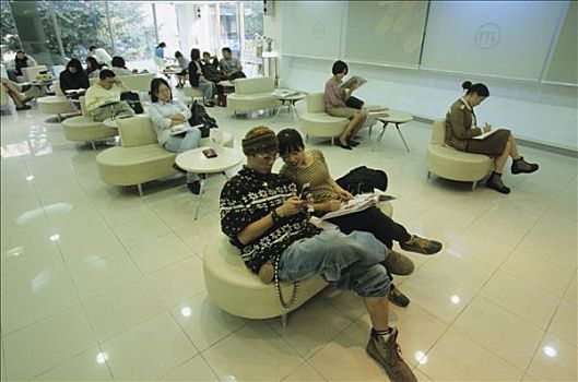 韩国,首尔,区域,互联网,会面,年轻人,坐,长椅