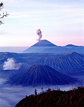 印度尼西亚,爪哇,婆罗摩火山,日出,火山口,攀升