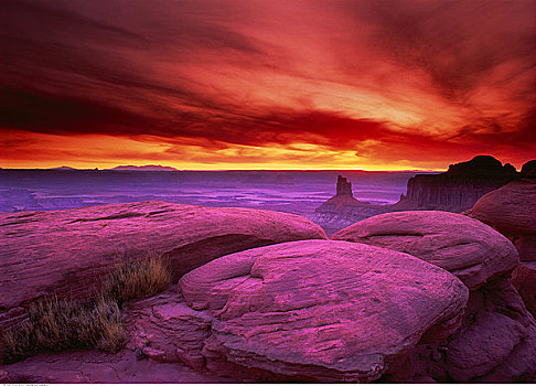 日落,峡谷地国家公园,犹他,美国