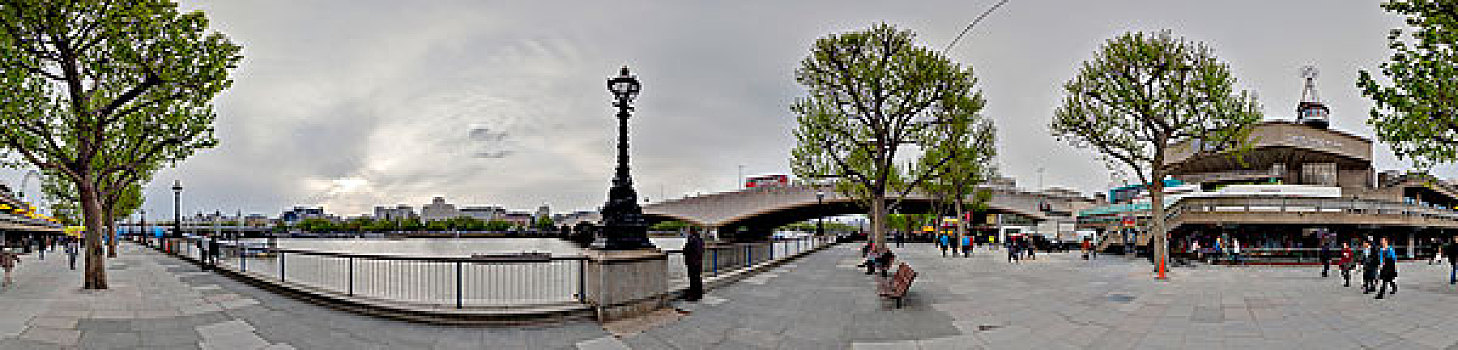具有现代气息的英国伦敦泰晤士河