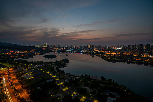 城市公园夜景