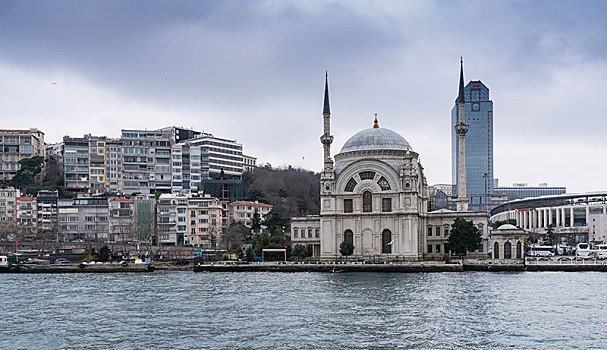 伊斯坦布尔多尔玛巴切清真寺