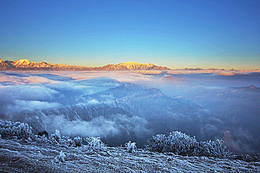 雪山