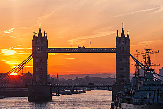 英格兰,伦敦,塔桥,黎明
