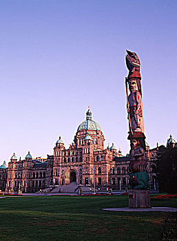 图腾柱,国会大厦,维多利亚,温哥华岛,不列颠哥伦比亚省,加拿大