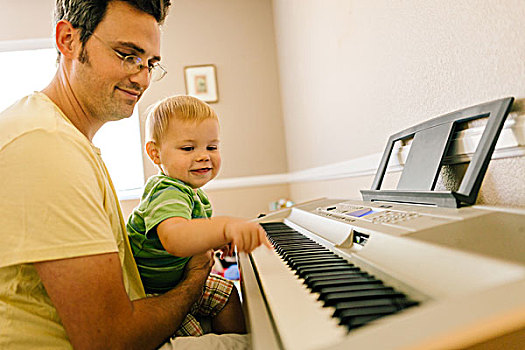 父亲,孩子,儿子,演奏,音乐,按键,一起