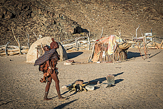 辛巴族,女士,孩子,走,传统,露营,靠近,遥远,省,纳米比亚