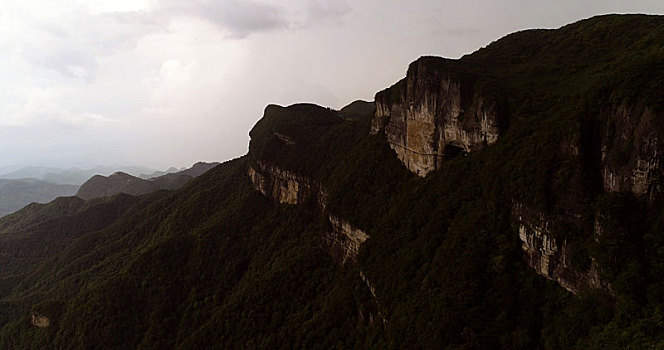 重庆南川,金佛山绝壁栈道,穿云而行步步惊心