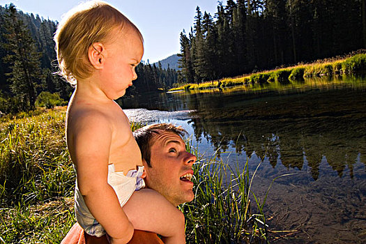 婴护,父亲,肩部,河,靠近,塔霍湖,城市,加利福尼亚