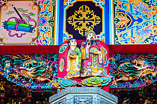 中国宗教信仰,寺庙屋檐传同的装饰,木雕工艺,财神