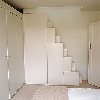 特写,白色,简约,卧室,合适,衣柜,台阶,向上,阁楼,房间