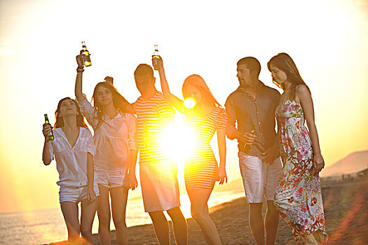 群体,年轻人,享受,夏天,聚会,海滩,美女,日落