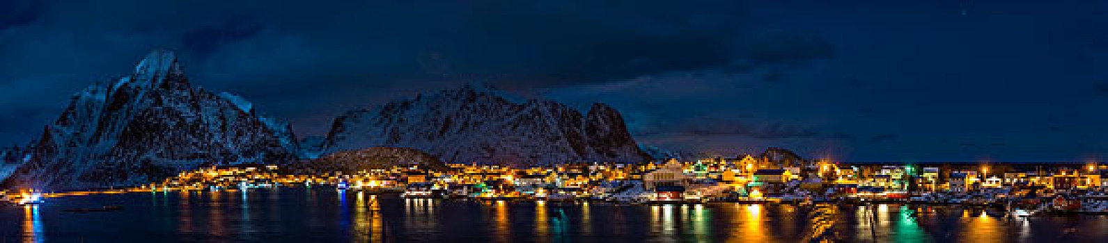 渔村,夜晚,罗弗敦群岛,挪威,欧洲