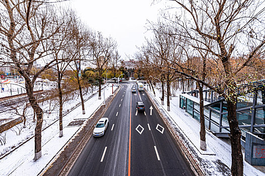 初冬第一场雪-中国长春城区冬季风景
