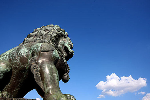 北京故宫的青铜狮子