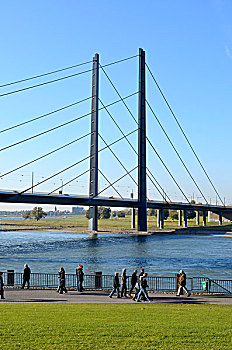 莱茵河,散步场所,漫步者,桥,莱茵兰,北莱茵-威斯特伐利亚,德国,欧洲