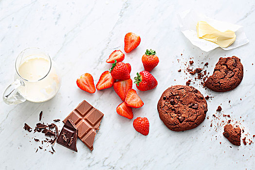 成分,草莓,巧克力蛋糕