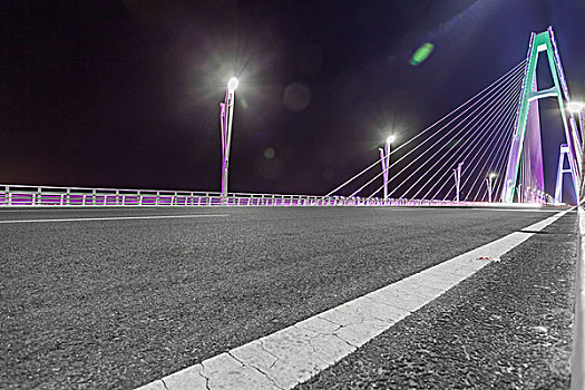 内蒙古鄂尔多斯市大桥夜景