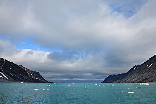 山峦,斯匹次卑尔根岛,斯瓦尔巴特群岛,挪威