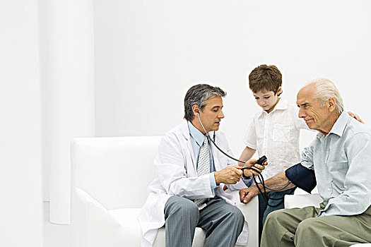 医生,测量,老人,男人,血压,男孩,看