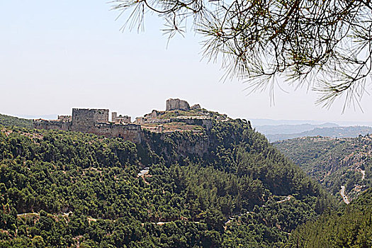 叙利亚拉塔基亚萨拉丁城堡-远观全景