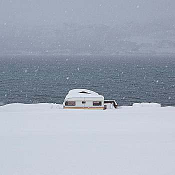 房车,雪地