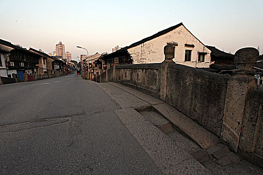 绍兴,古城,古文化街区,建筑,房子,民房,住宅,河道,小桥,流水,破旧,年久,特色,八字桥,完整,文物