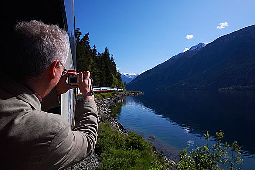 男人,照相,岩石,列车,山峦,加拿大
