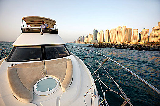 乘,游艇,正面,天际线,迪拜,码头,游艇俱乐部,地区,南,阿联酋,中东