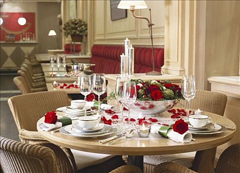 节日餐桌,红玫瑰