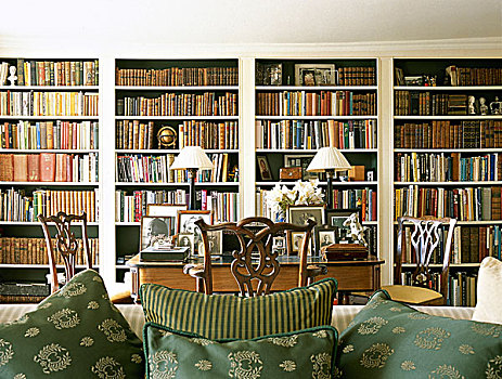 传统,客厅,桌子,椅子,沙发,墙壁,排列,书架