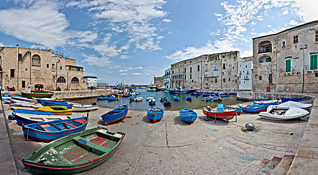 船,小,捕鱼,港口,远眺,城镇,阿普利亚区,意大利南部,意大利,欧洲