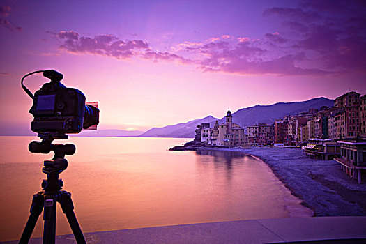 摄像机,三脚架,指向,建筑,海岸,卡莫利,利古里亚,意大利