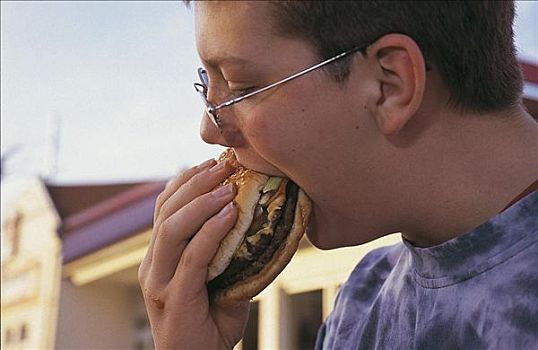 男孩,年轻,青少年,吃,汉堡包,快餐