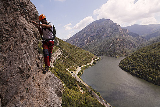 登山者,俯视,河,比利牛斯山脉,西班牙