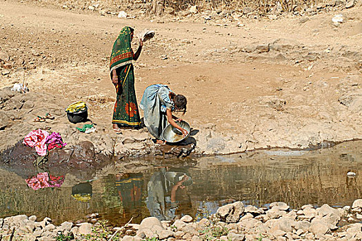 印度,水,地点,收集,饮料,洗,布,洗衣服,图像,乡村,靠近,马哈拉施特拉邦,一月,2007年