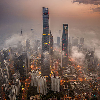 上海陆家嘴平流雾风光