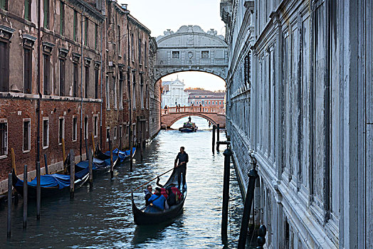 威尼斯,叹息桥,小船