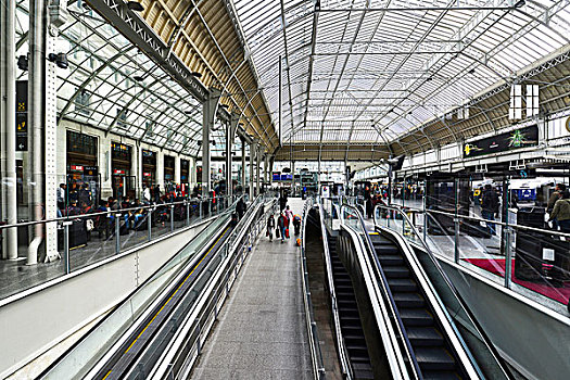 欧洲,法国,巴黎,光亮,大厅,里昂火车站,大,篷子,扶梯,坡道,许多,旅行者,等待