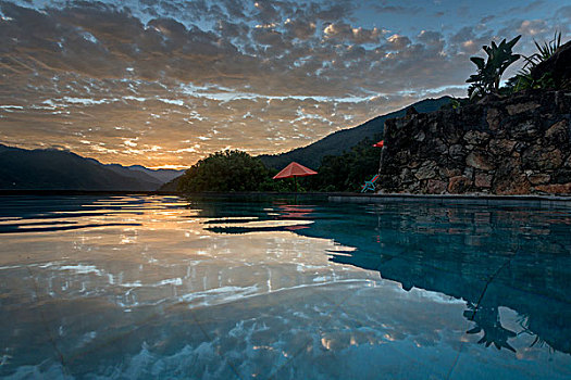 无限,游泳池,旅游胜地,靠近,山,墨西哥