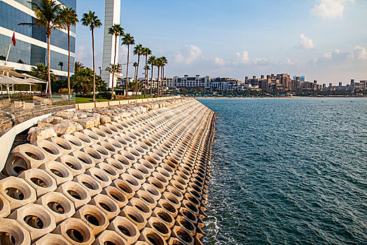 阿联酋迪拜朱美拉海滩阿拉伯塔,帆船,酒店海岸大道海堤