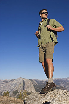 男人,远足,优胜美地国家公园,加利福尼亚,美国