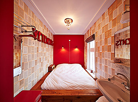 床,鲜明,红墙,设计师,壁纸,面对,墙壁,狭窄,卧室